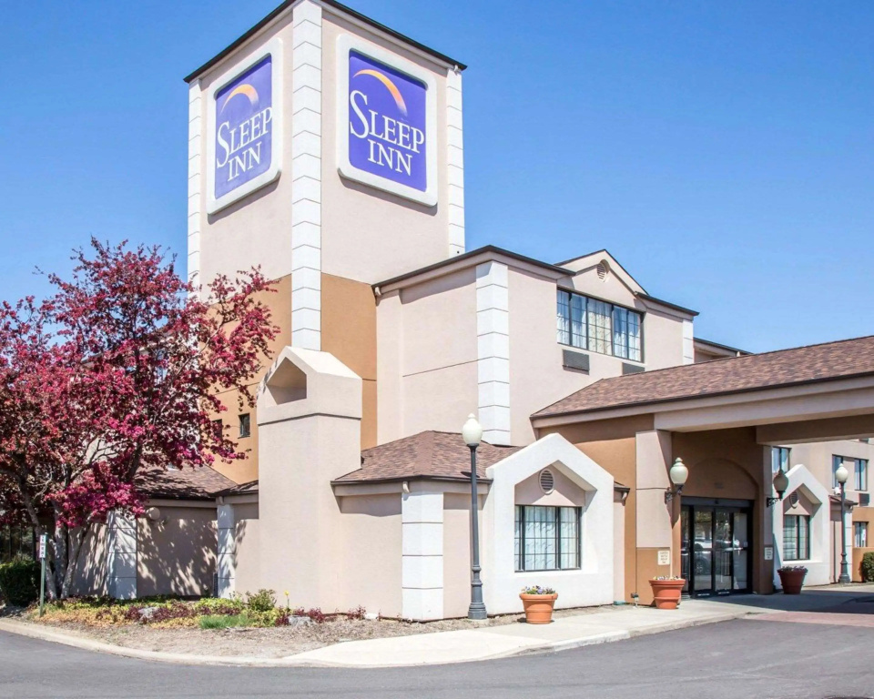 photo 1 of Sleep Inn Midway Airport Bedford Park