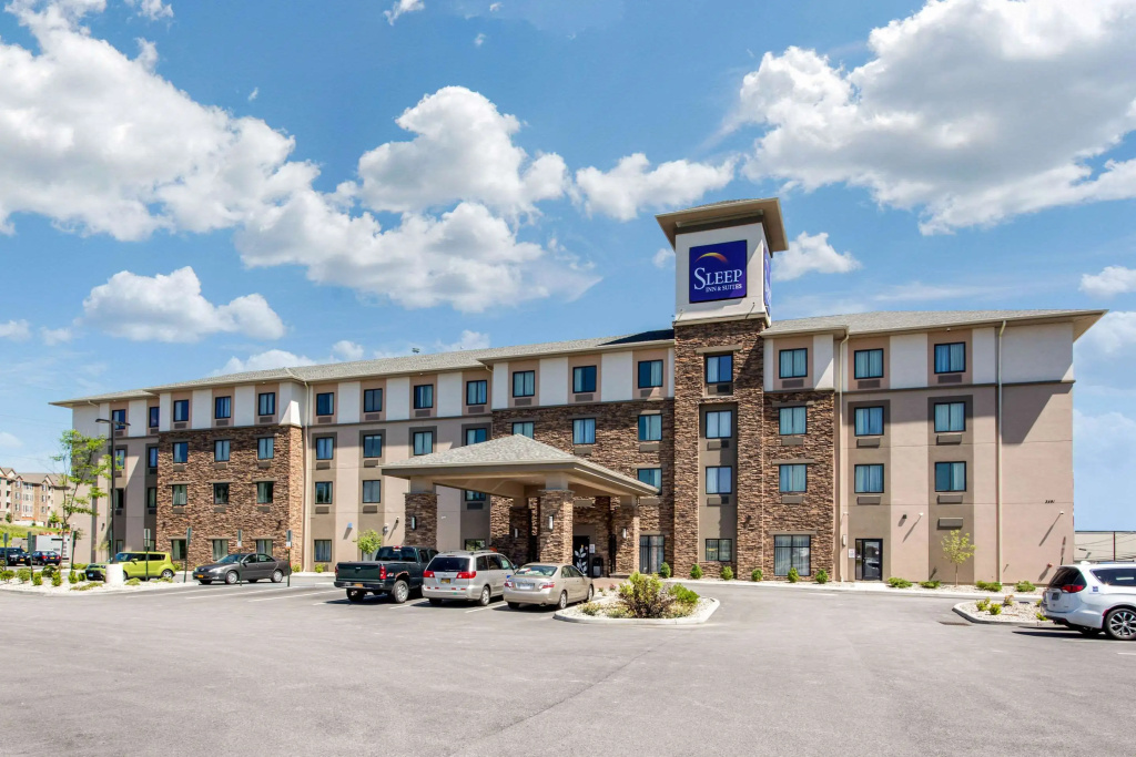 photo 1 of Sleep Inn & Suites Middletown - Goshen