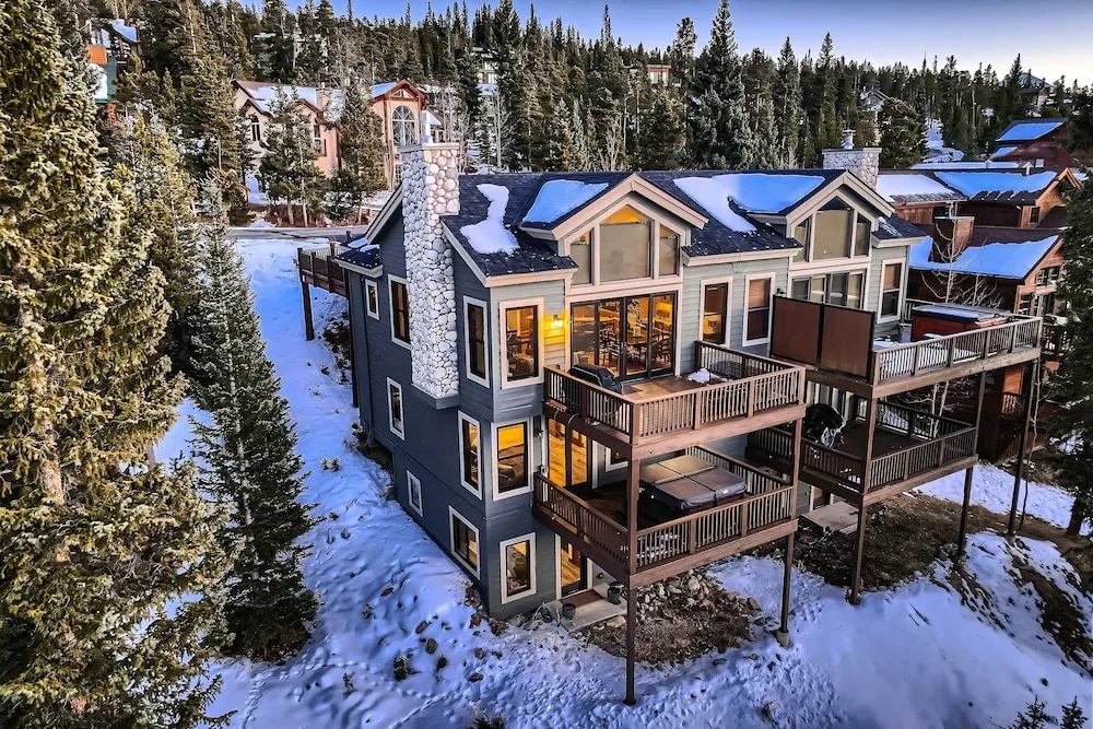 photo 1 of Slopeview Sanctuary 4 Bedroom Home by RedAwning