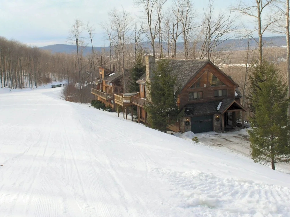 photo 1 of Sno Lodge