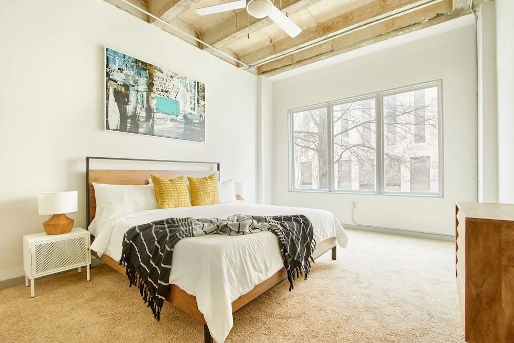 photo 1 of Sonder — 549 Peachtree