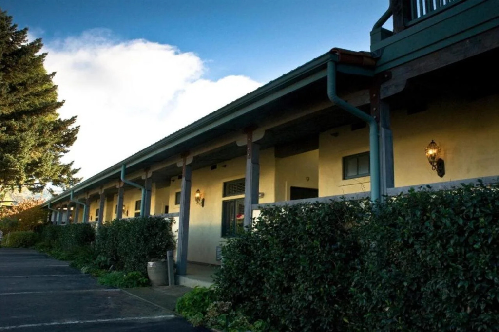 photo 1 of Sonoma Creek Inn