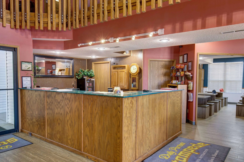 photo 1 of Howard Johnson by Wyndham Branson Theatre District