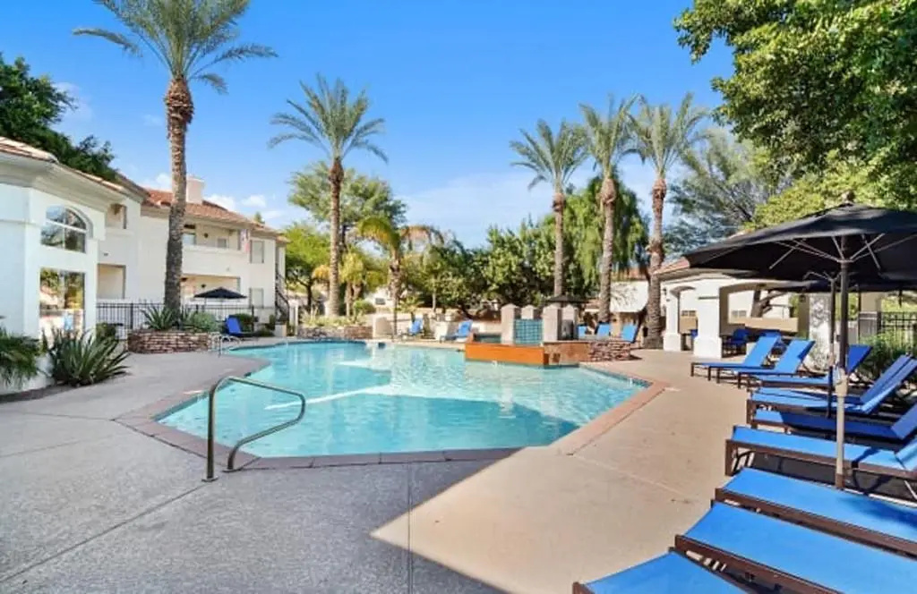 photo 1 of Spacious 2 Bdrm Th in Phoenix Perfect Getaway by Glow Explore