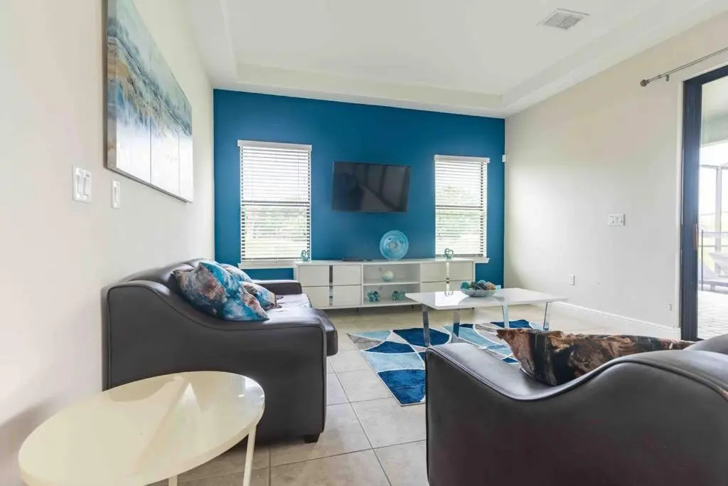 photo 1 of SPACIOUS 6bdrm Villa near ALL the attractions!!