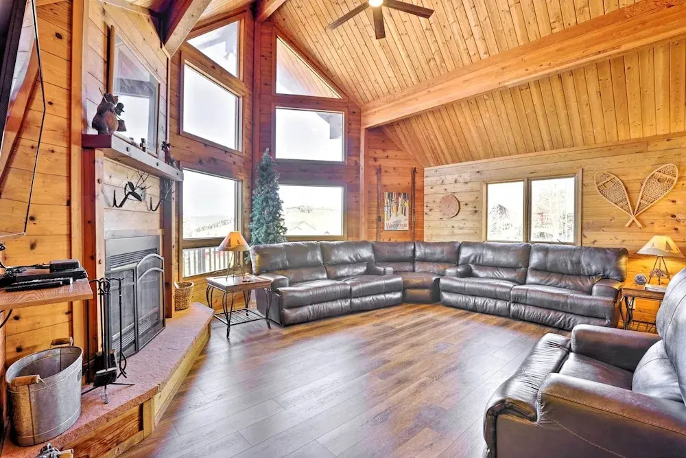 photo 1 of 1 Mi to Granby Ranch: Family-friendly Cabin!