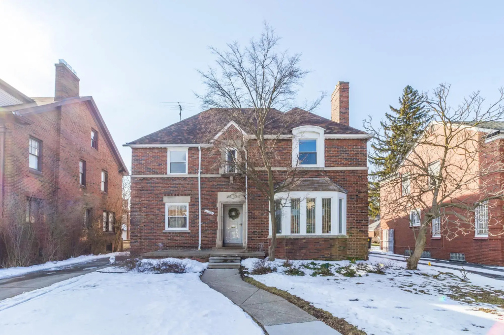 photo 1 of Spacious Luxury Home 5 min to Detroit Golf Club