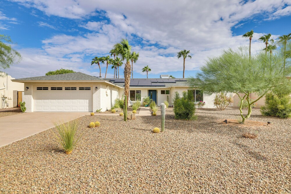 photo 1 of 6 Mi to Lookout Mountain: Scottsdale Home w/ Grill