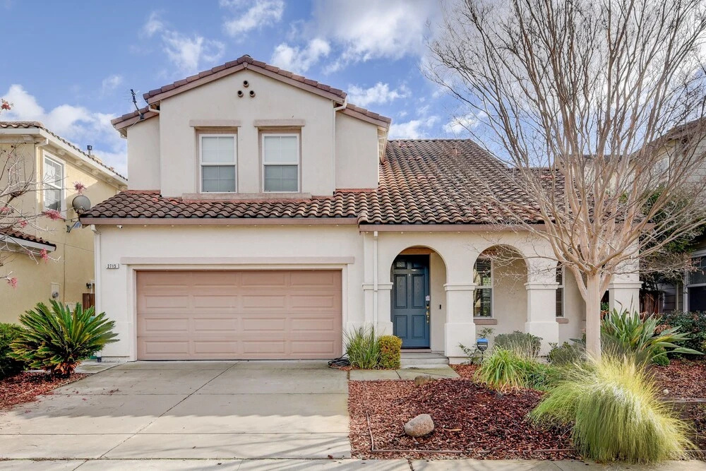 photo 1 of Spacious & Scenic 4br W/ Deskspace In Hayward 4 Bedroom Home by Redawning