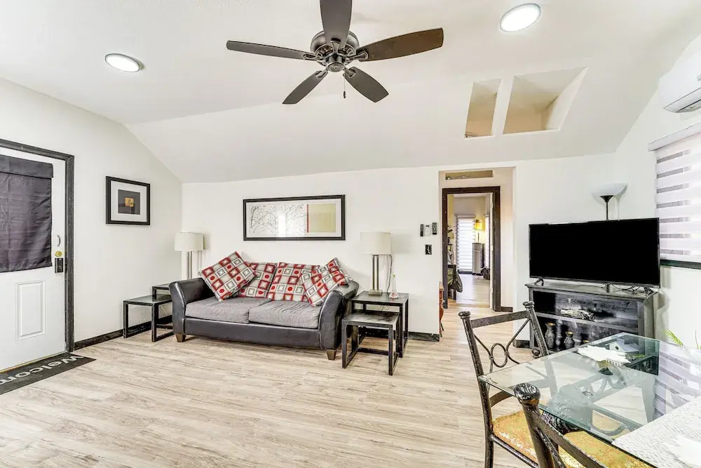 photo 1 of Springdale Vacation Rental ~ 9 Mi to Fayetteville!