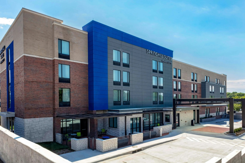 photo 1 of SpringHill Suites by Marriott Kansas City Plaza