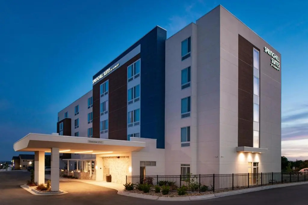 photo 1 of Springhill Suites Kansas City Northeast