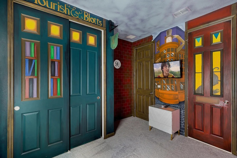 photo 1 of Sr017v: 8 Bed, Nintendo, Harry Potter, Pool, Shuffle Board