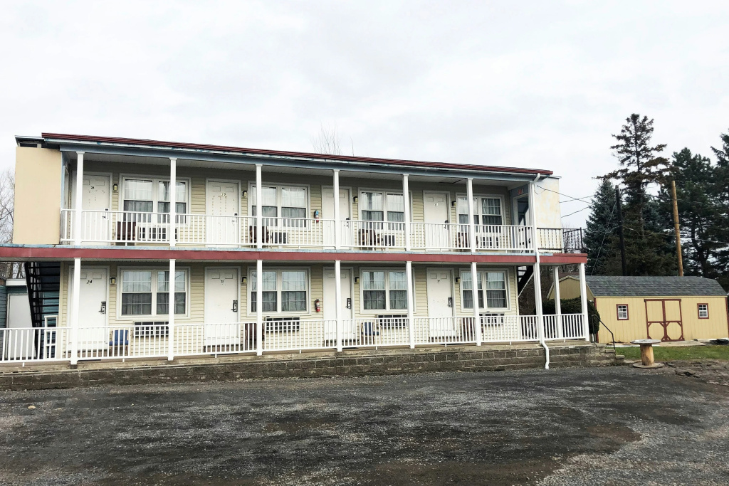 photo 1 of OYO Hotel Starlite Seneca Falls