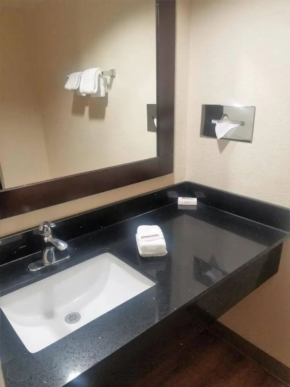 photo 1 of Stay Express Inn & Suites Houston Hobby Airport