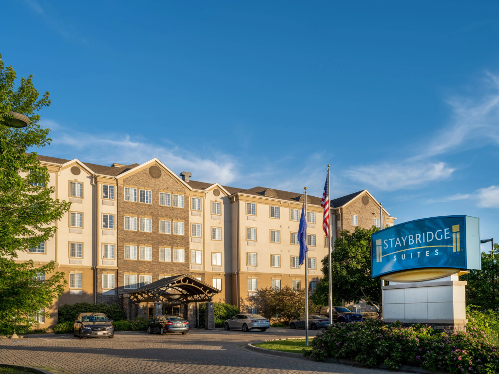 photo 1 of Staybridge Suites Milwaukee Airport South by IHG