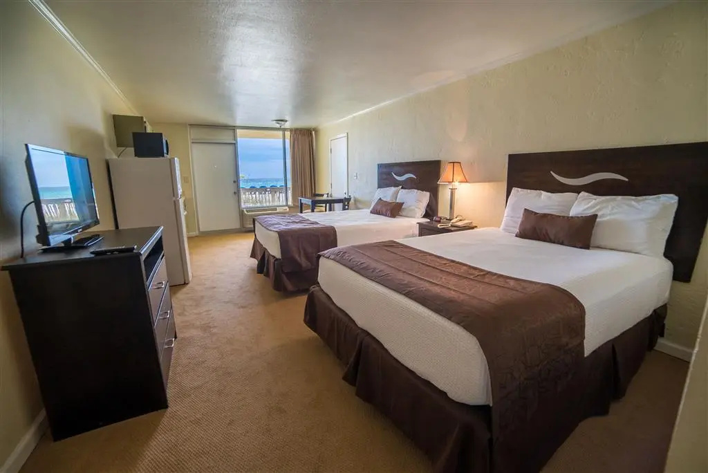 photo 1 of Reef Hotel