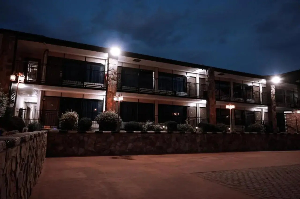 photo 1 of Riverside Inn Suites By Oyo Danville Ceaser Casino