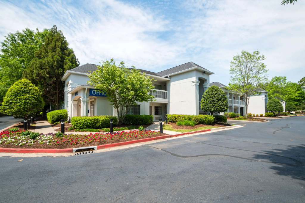 photo 1 of Studio 6 Duluth, GA - Atlanta - Gwinnett Place