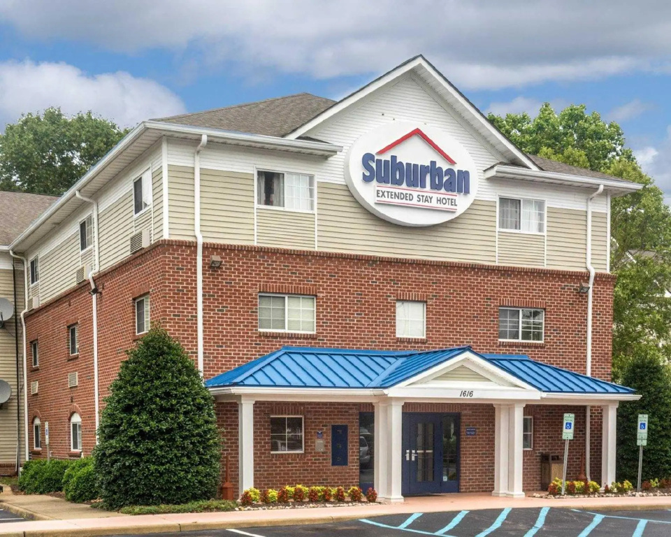 photo 1 of Studio 6 Extended Stay - Hampton, VA - Langley AFB Area