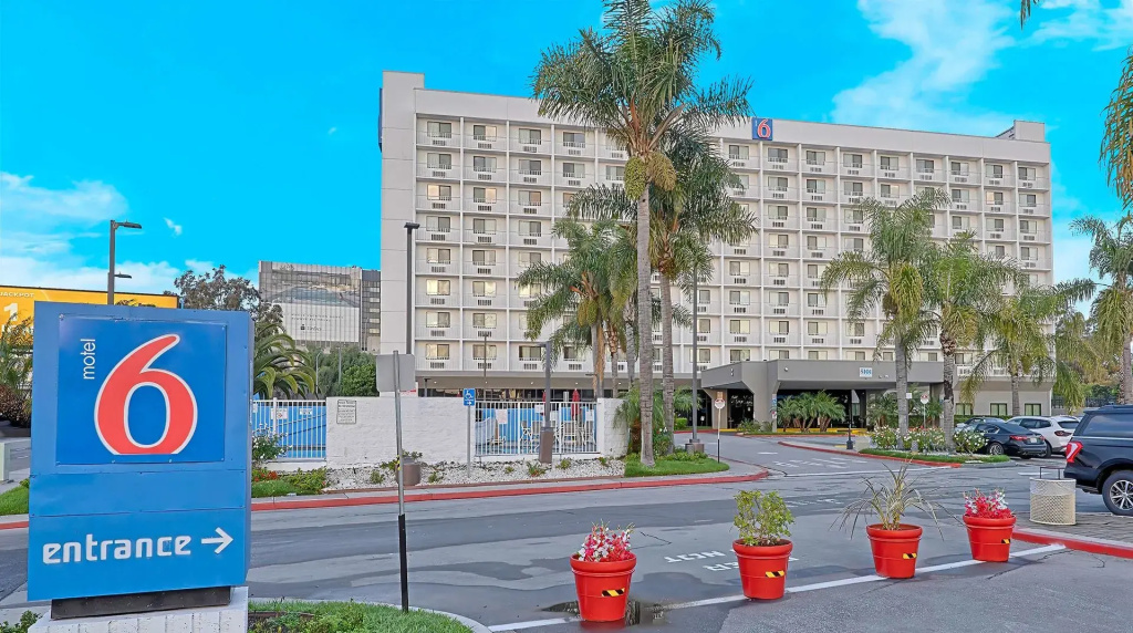 photo 1 of Studio 6 Suites Los Angeles, CA - Los Angeles - LAX