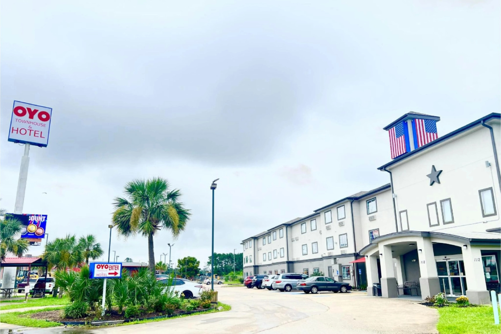 photo 1 of Oyo Townhouse Sulphur,LA Extended Stay I-10
