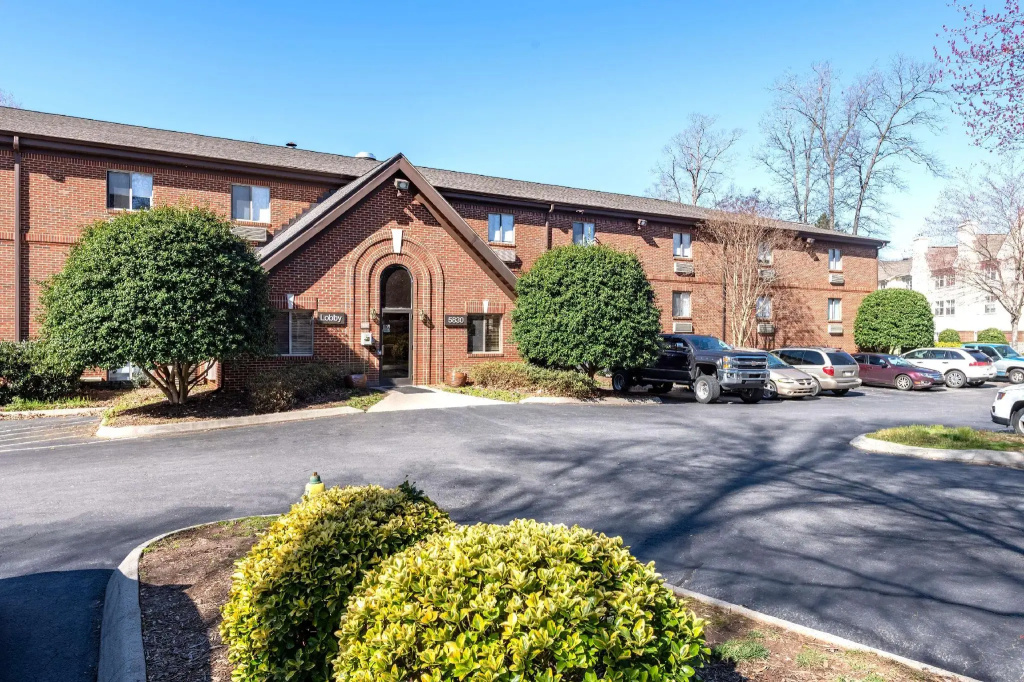 photo 1 of Studio 6 Suites Charlotte, NC - Tyvola Rd/Executive Park