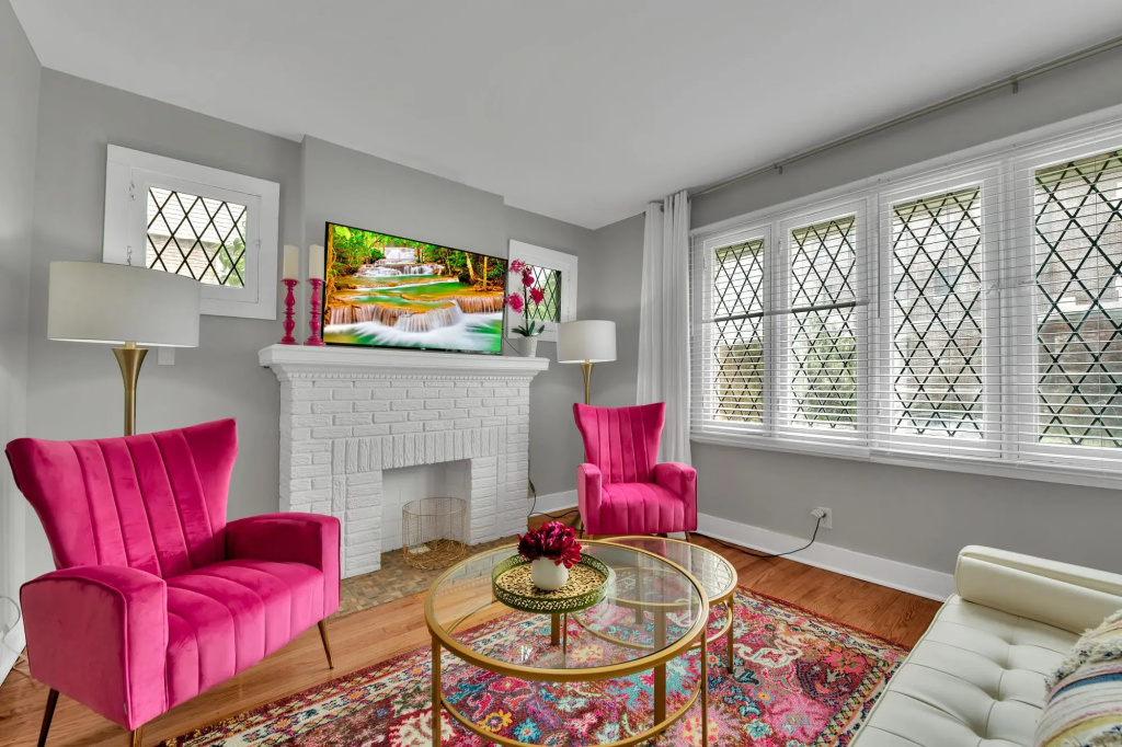 photo 1 of Stunning Apartment near Palmer Park/Free Parking