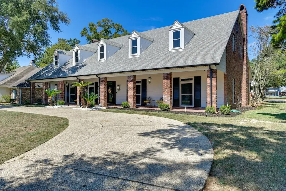 photo 1 of Stunning Baton Rouge Home w/ Pool: Near Lsu!