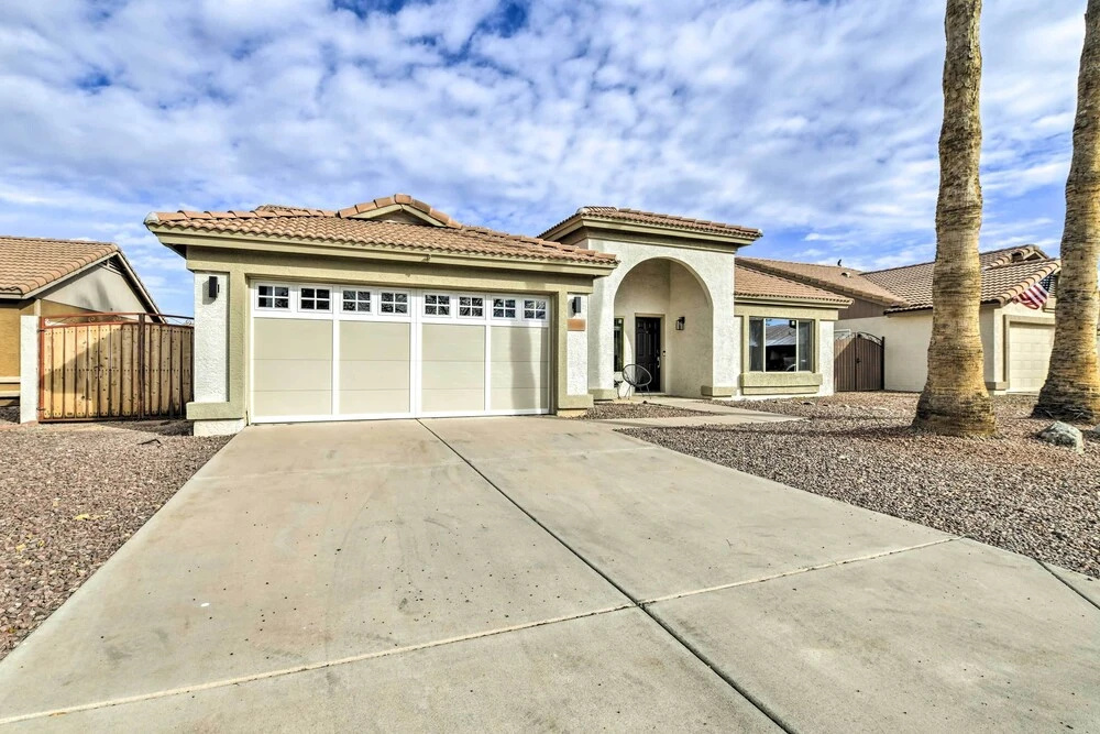 photo 1 of Pool, BBQ & Patio: Gilbert Getaway Near Golfing