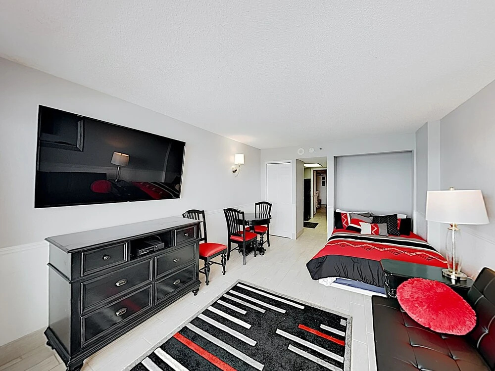 photo 1 of Stylish Ocean-view W/ Pools & Hot Tubs 1 Bedroom Condo