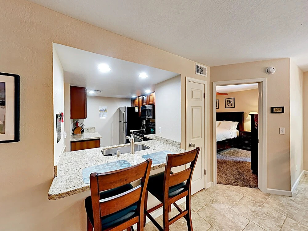 photo 1 of Stylish & Spacious Condo W/ Pool, SPA & Gym Condo