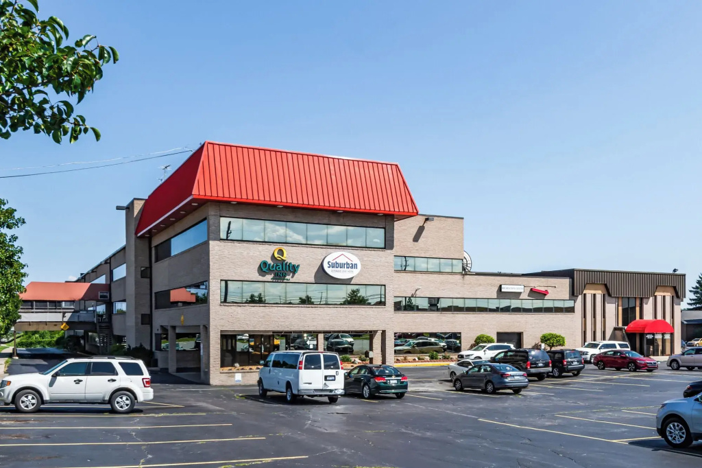 photo 1 of Suburban Studios Roseville-Detroit North