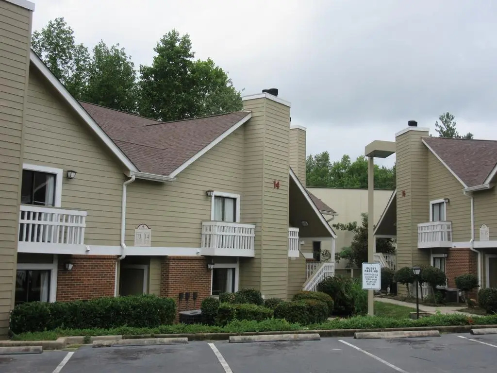 photo 1 of Cloverleaf Suites Columbia