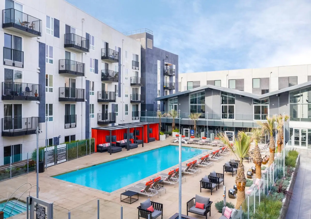 photo 1 of SuitesRUs Apart Hotel near Dodgers Stadium