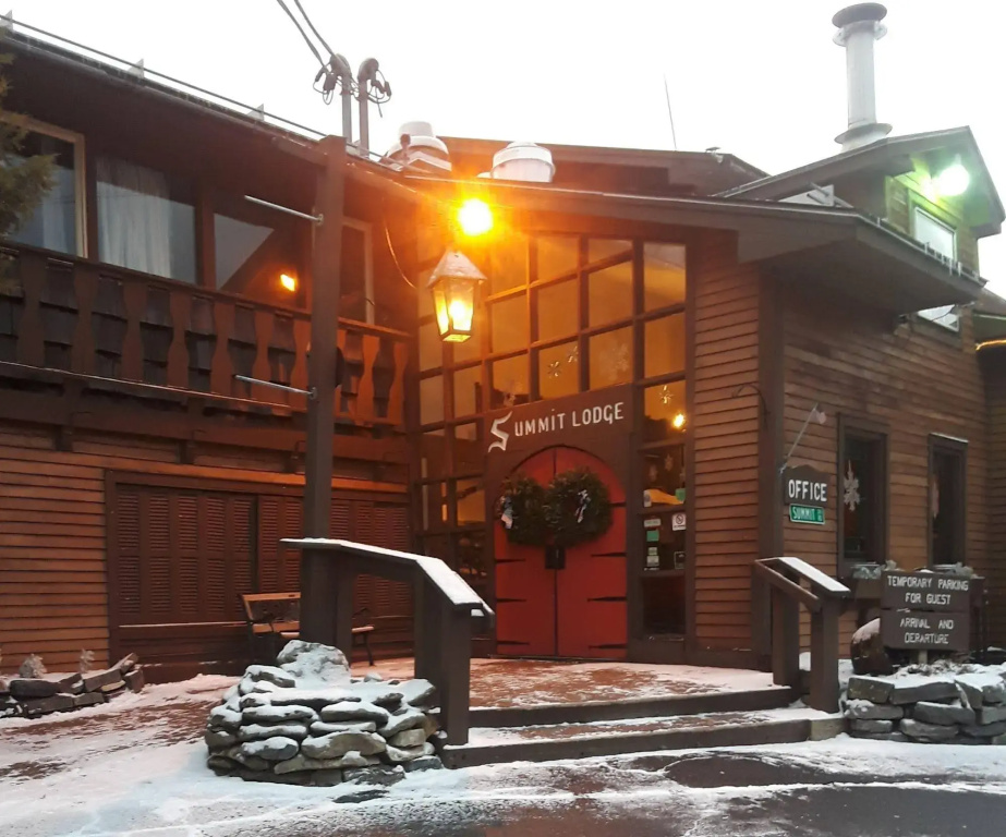 photo 1 of Summit Lodge