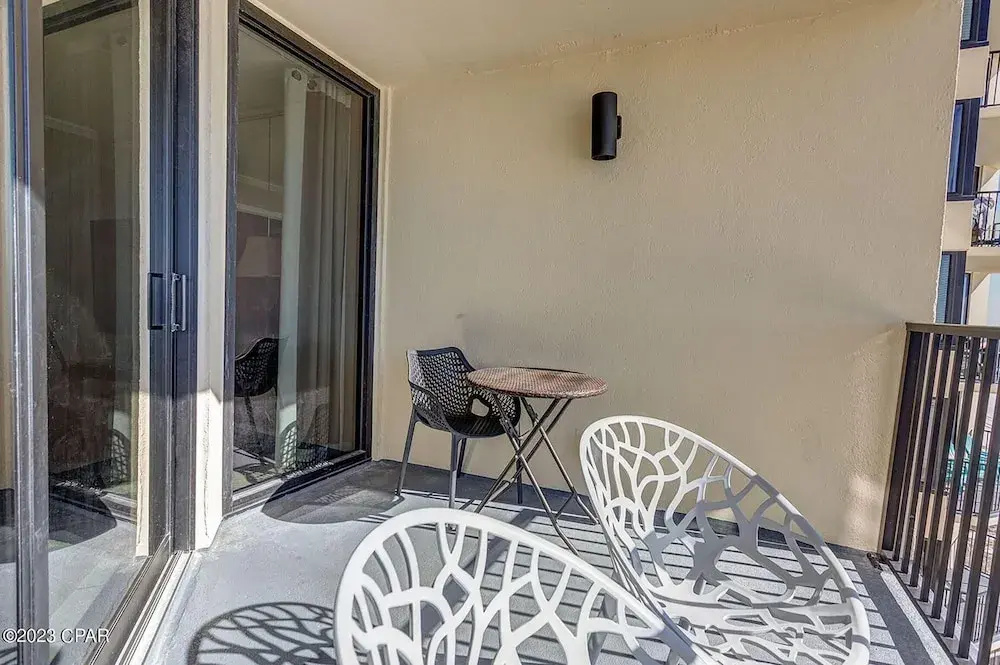 photo 1 of Sunbird 807e
