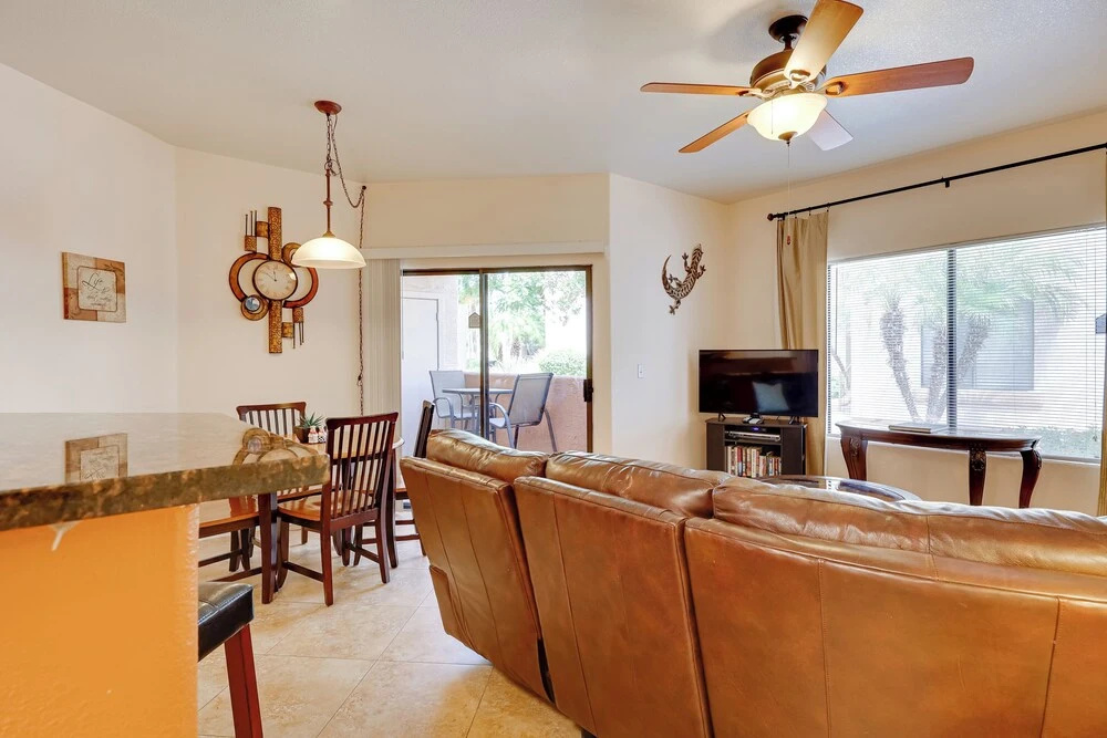 photo 1 of Communal Pool: Sunny First-floor Condo in Phoenix