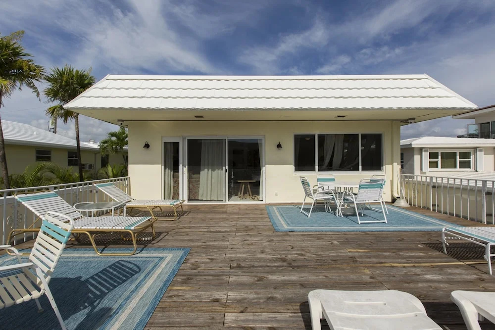 photo 1 of Sunny Shores Inn & Suites