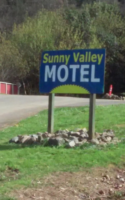 photo 1 of Sunny Valley Motel