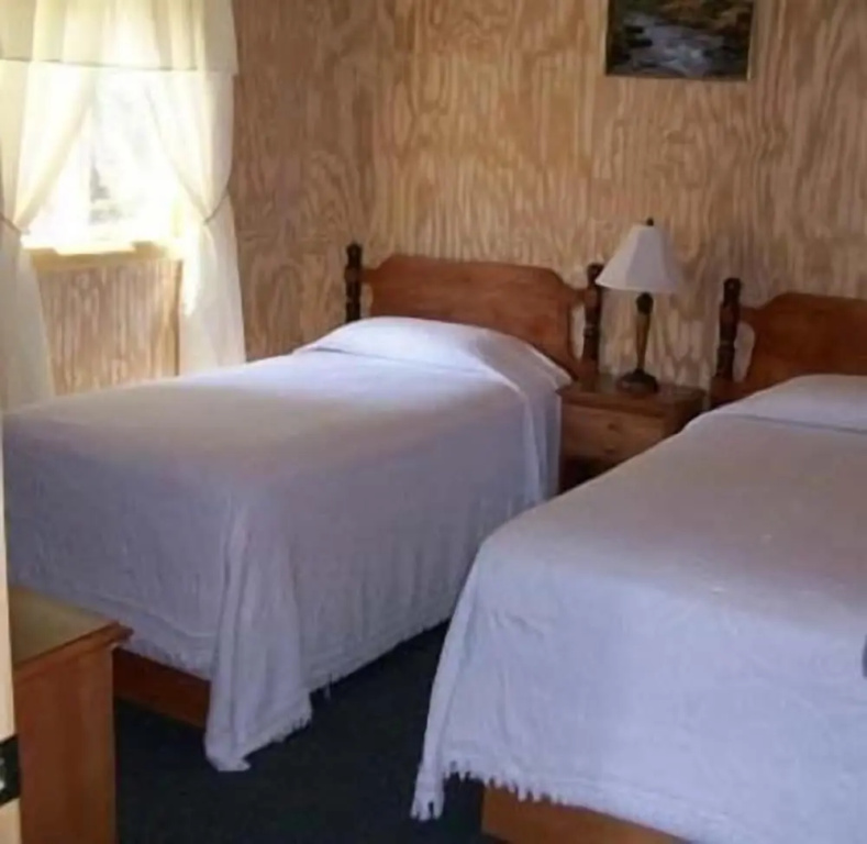 photo 1 of Sunnyside Motel & Cottages