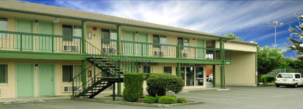 photo 1 of Sunrise Inn