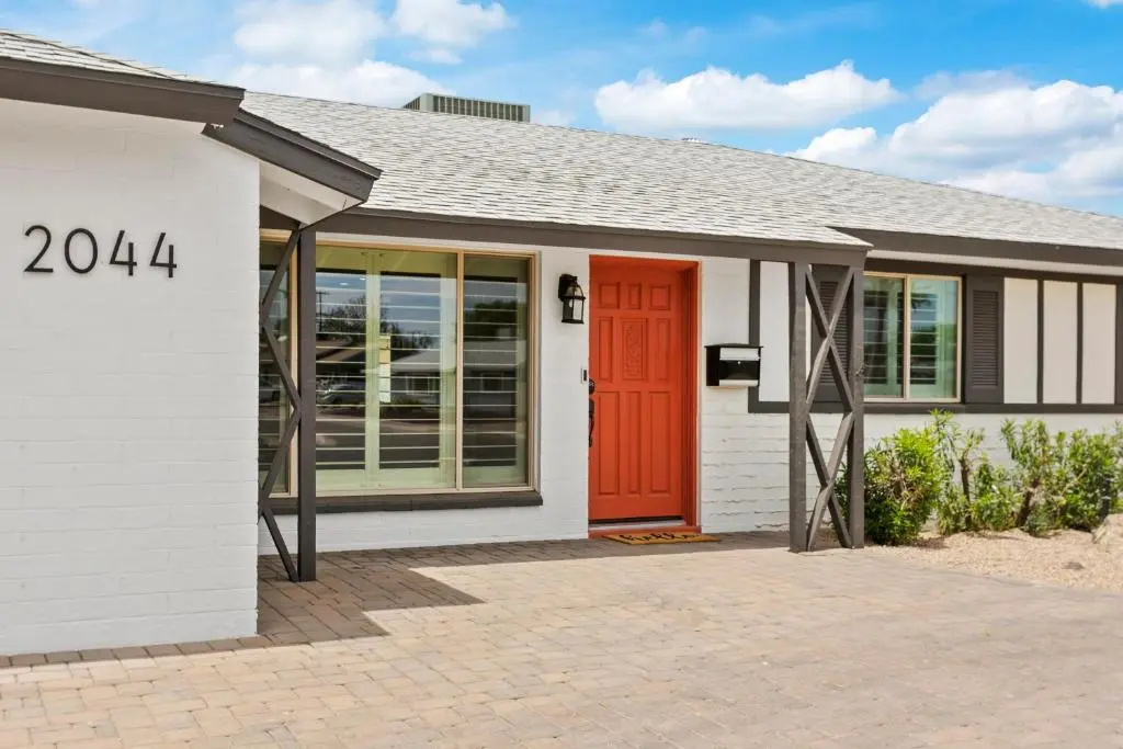 photo 1 of Sunset House