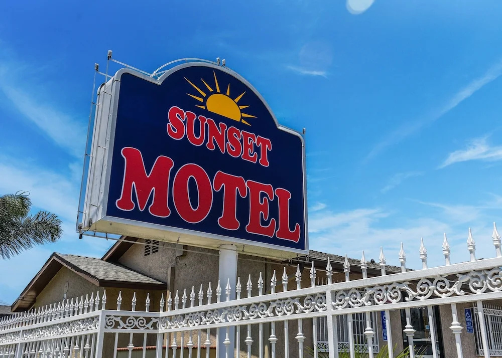 photo 1 of Sunset Motel