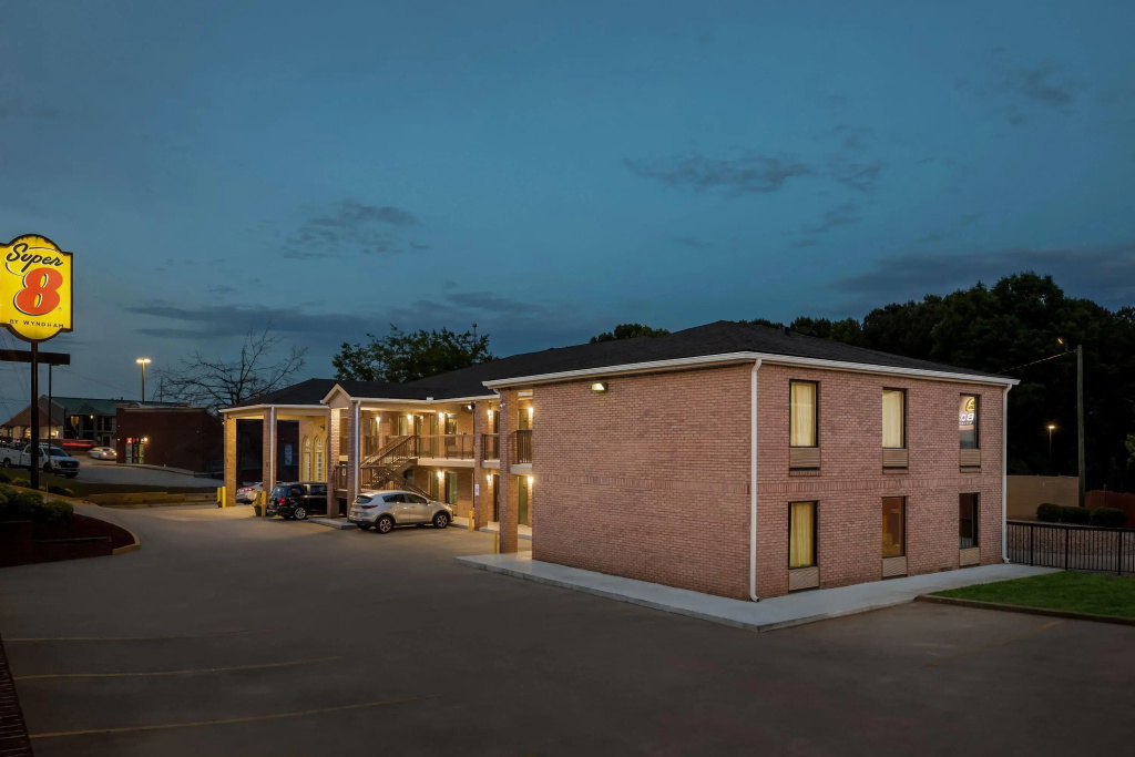 photo 1 of Super 8 by Wyndham Acworth/Atlanta Area