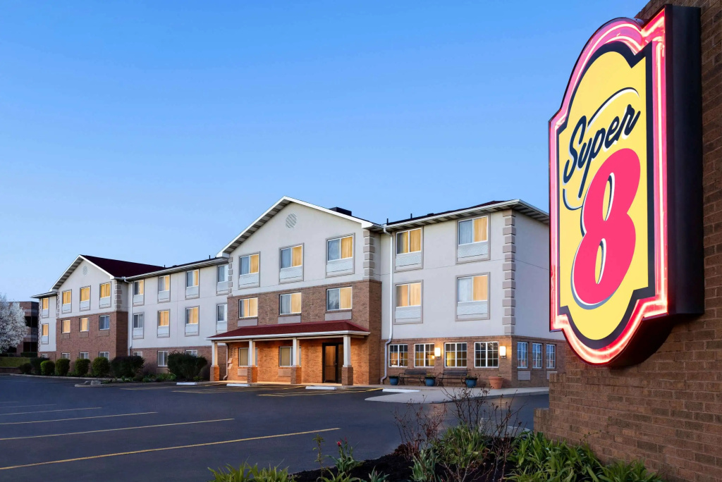 photo 1 of Super 8 by Wyndham Akron S/Green/Uniontown OH