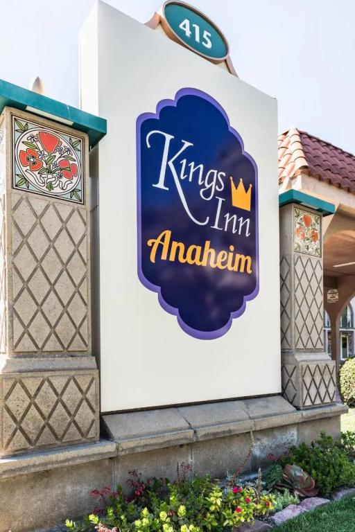 photo 1 of Kings Inn Anaheim at the Park & Convention Center