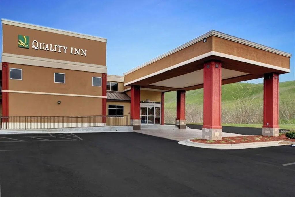 photo 1 of Quality Inn Asheville Downtown Tunnel Road