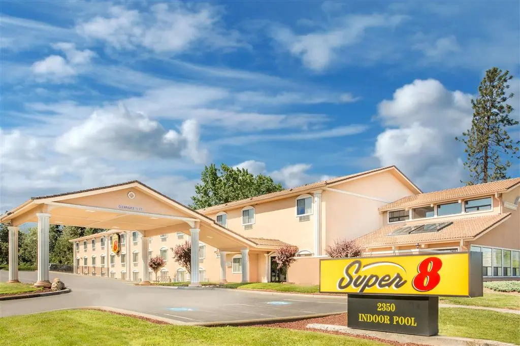 photo 1 of Super 8 by Wyndham Ashland