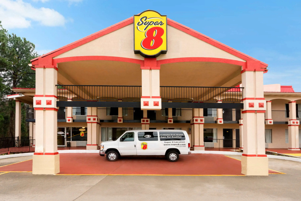 photo 1 of Super 8 by Wyndham Atlanta/Hartsfield Jackson Airport